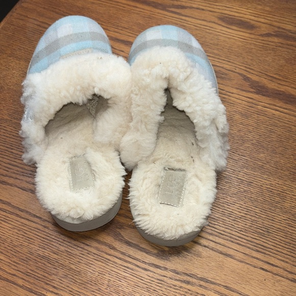 Ugg women slippers light blue size 10 - Picture 5 of 10